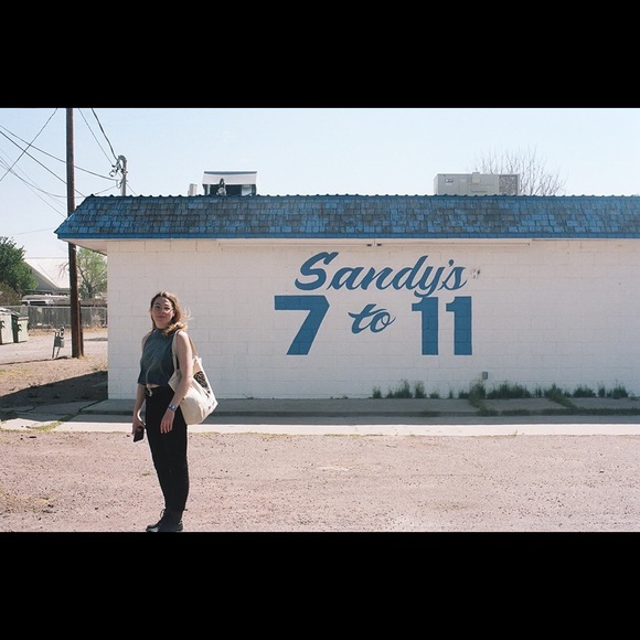 Meet your Posher, Holly - Picture 2 of 2